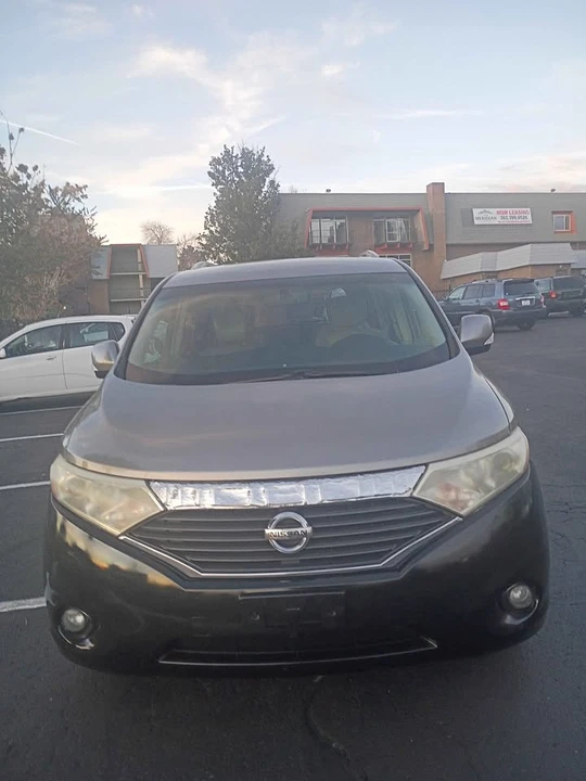 2012 Nissan Quest - Image 3 of 11