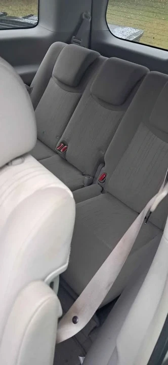 2012 Nissan Quest - Image 7 of 9
