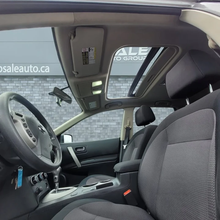 2012 Nissan Rogue - Image 10 of 18