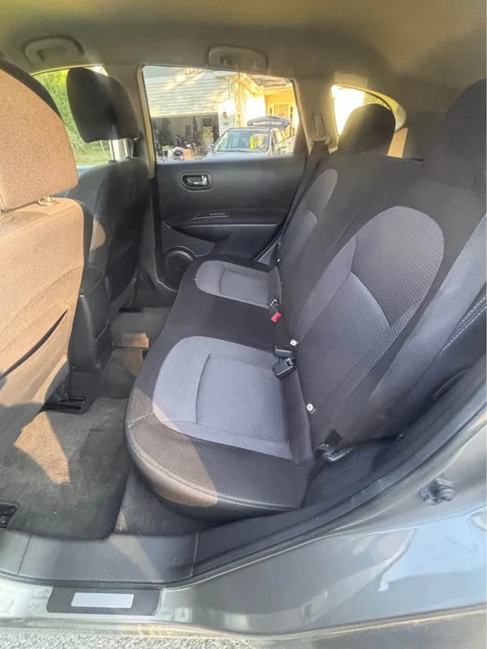 2012 Nissan Rogue - Image 4 of 11