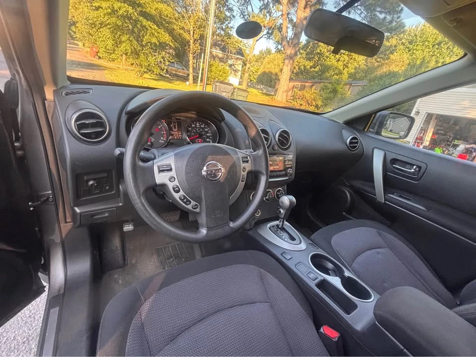 2012 Nissan Rogue - Image 7 of 11