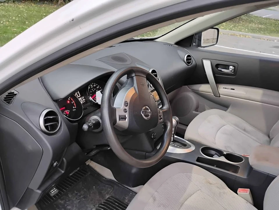 2012 Nissan Rogue - Image 4 of 7