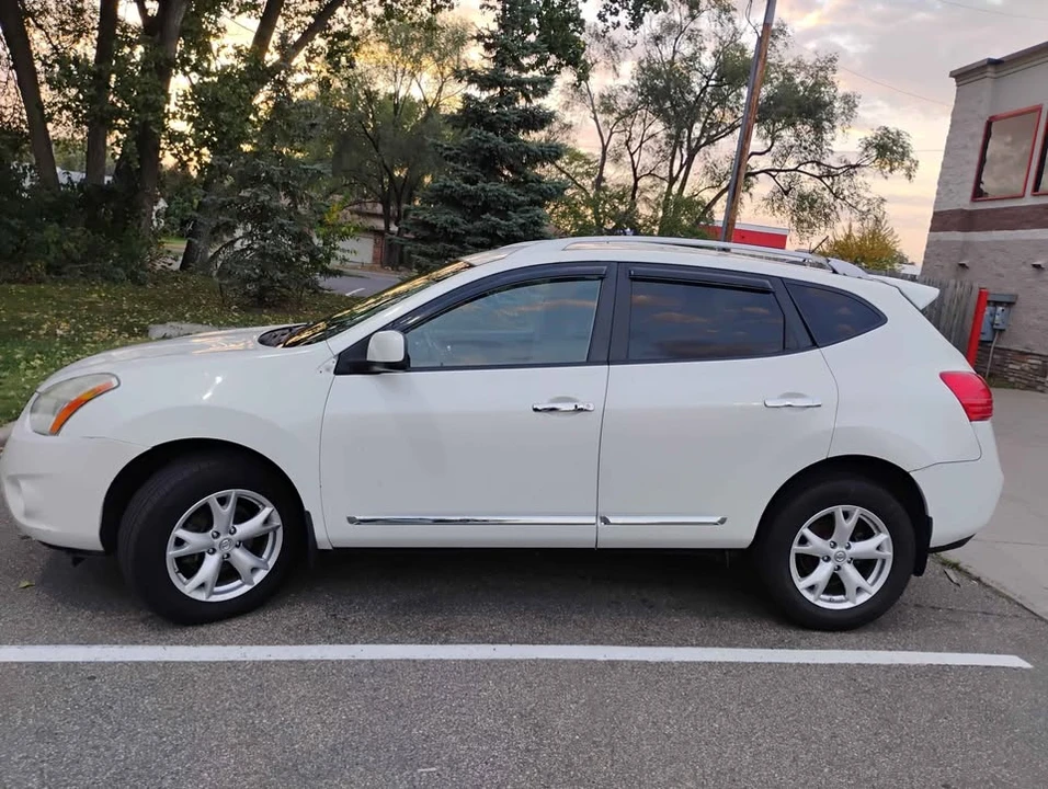 2012 Nissan Rogue - Image 7 of 7