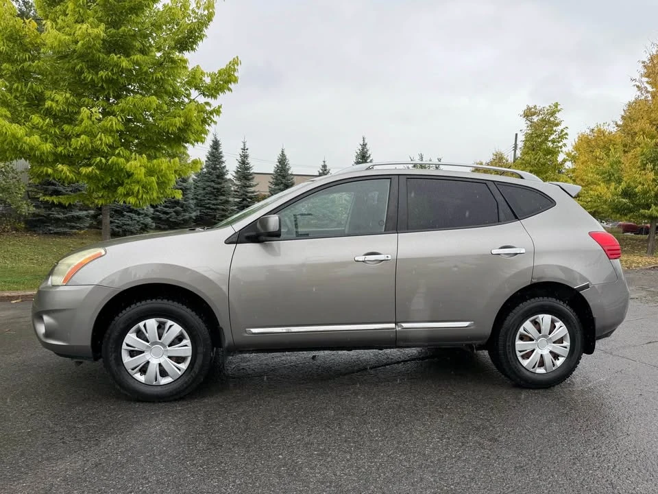 2012 Nissan Rogue - Image 2 of 11