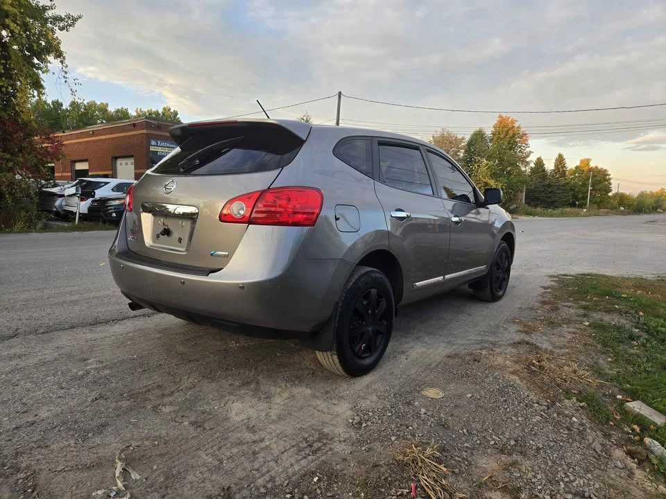 2012 Nissan Rogue - Image 3 of 8