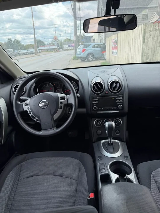 2012 Nissan Rogue - Image 10 of 11