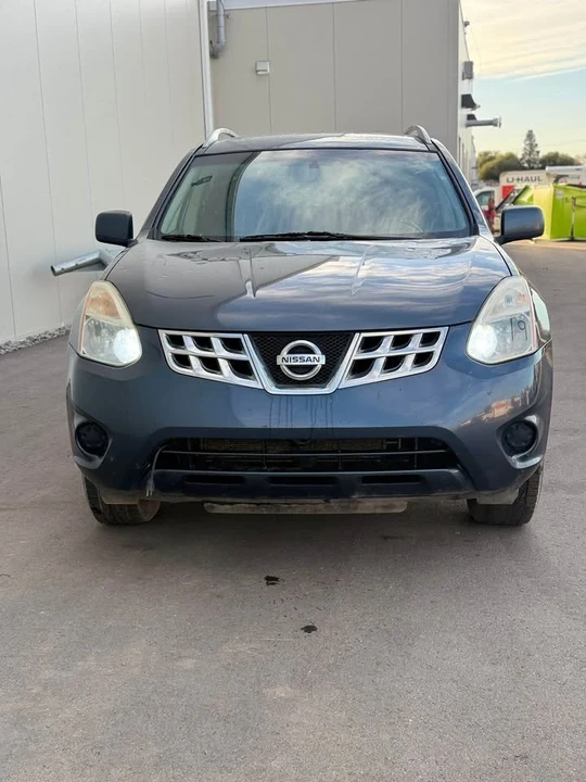 2012 Nissan Rogue - Image 2 of 8