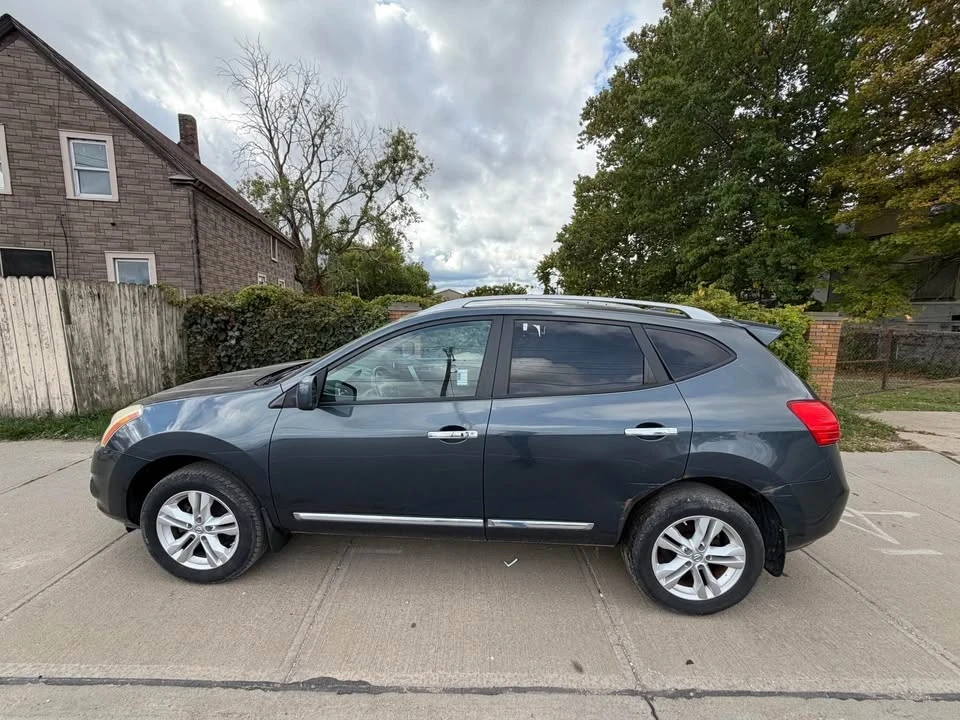 2012 Nissan Rogue - Image 8 of 11