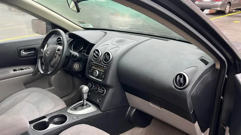 2012 Nissan Rogue - Image 7 of 12