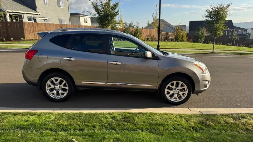 2012 Nissan Rogue - Image 8 of 20