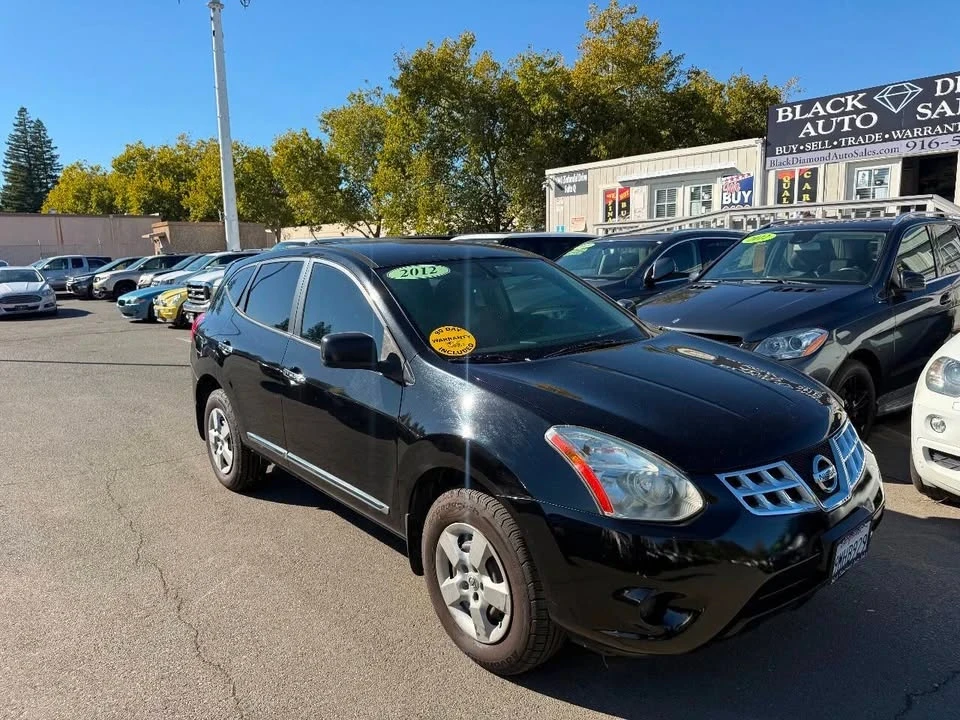2012 Nissan Rogue - Image 2 of 18