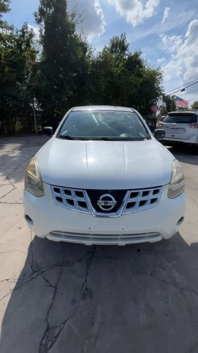 2012 Nissan Rogue - Image 4 of 7