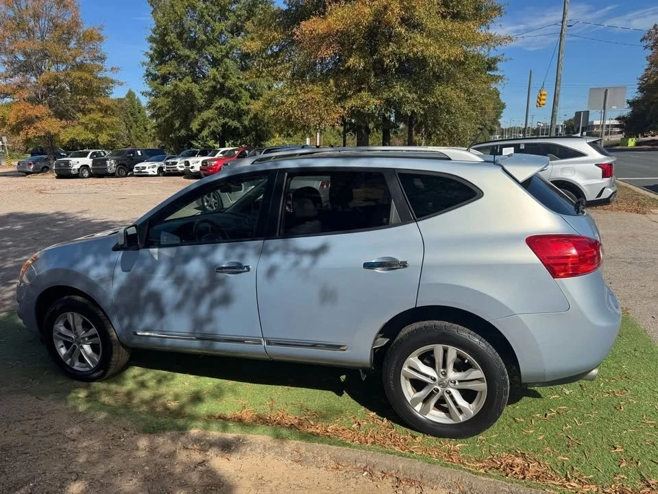 2012 Nissan Rogue - Image 10 of 20