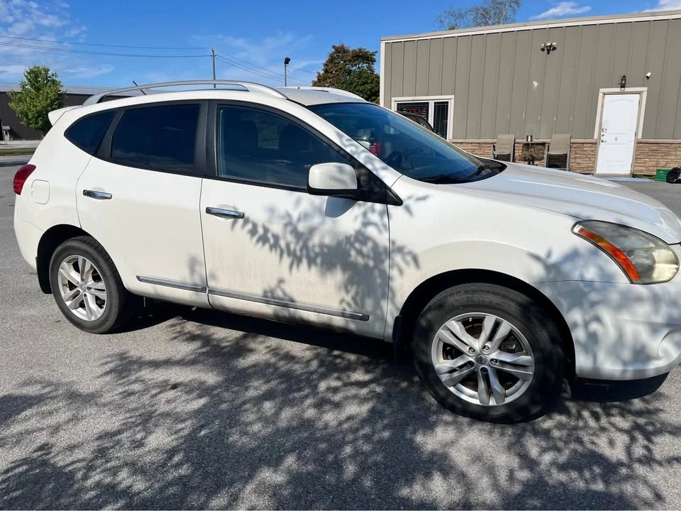 2012 Nissan Rogue - Image 3 of 10