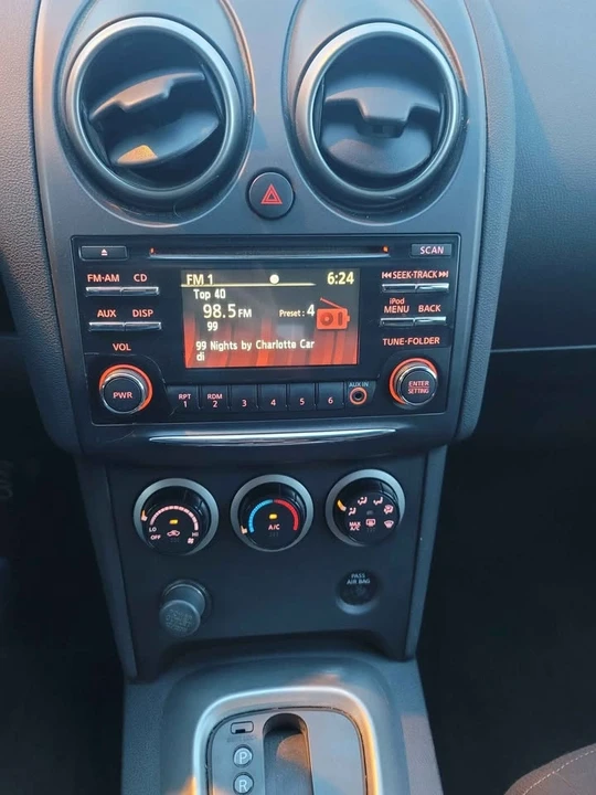 2012 Nissan Rogue - Image 11 of 16