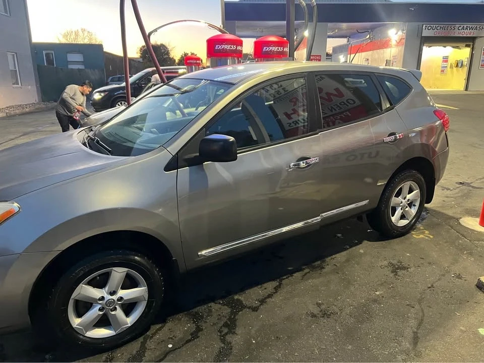 2012 Nissan Rogue - Image 6 of 6
