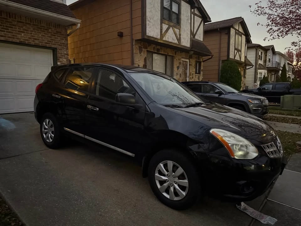 2012 Nissan Rogue - Image 2 of 7