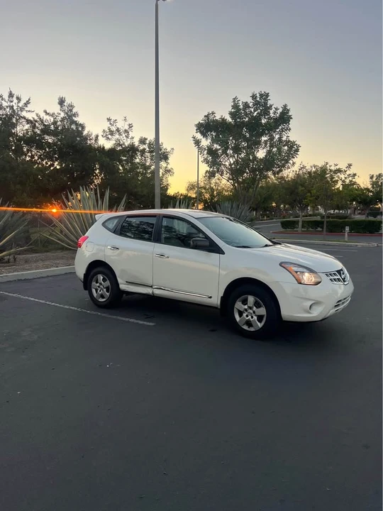 2012 Nissan Rogue - Image 5 of 15
