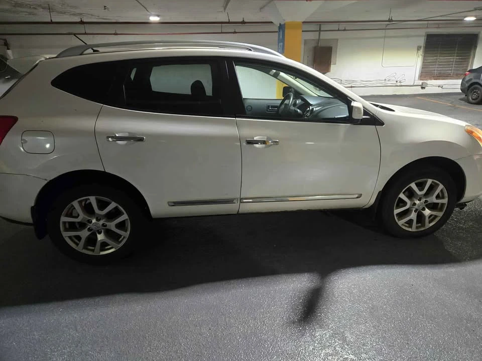 2012 Nissan Rogue - Image 4 of 8
