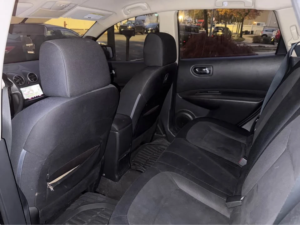 2012 Nissan Rogue - Image 6 of 7