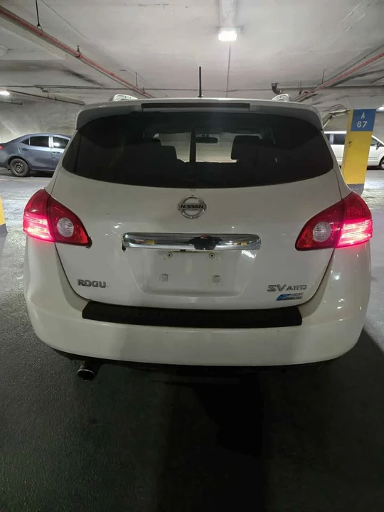 2012 Nissan Rogue - Image 2 of 8