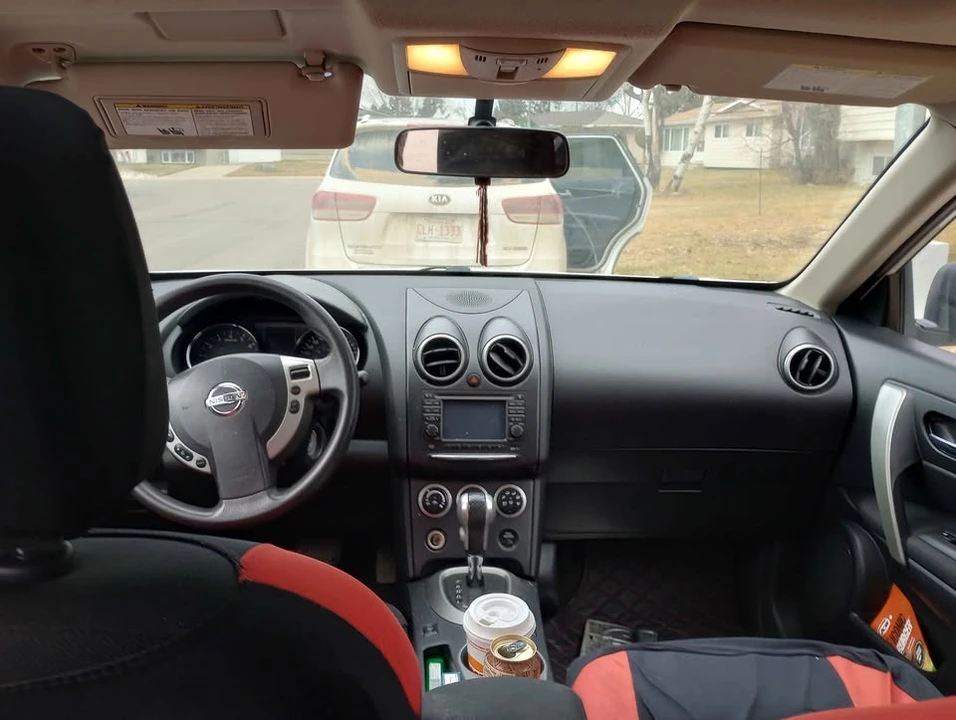 2012 Nissan Rogue - Image 6 of 6