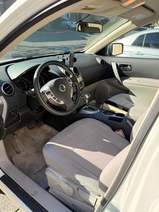 2012 Nissan Rogue - Image 4 of 7