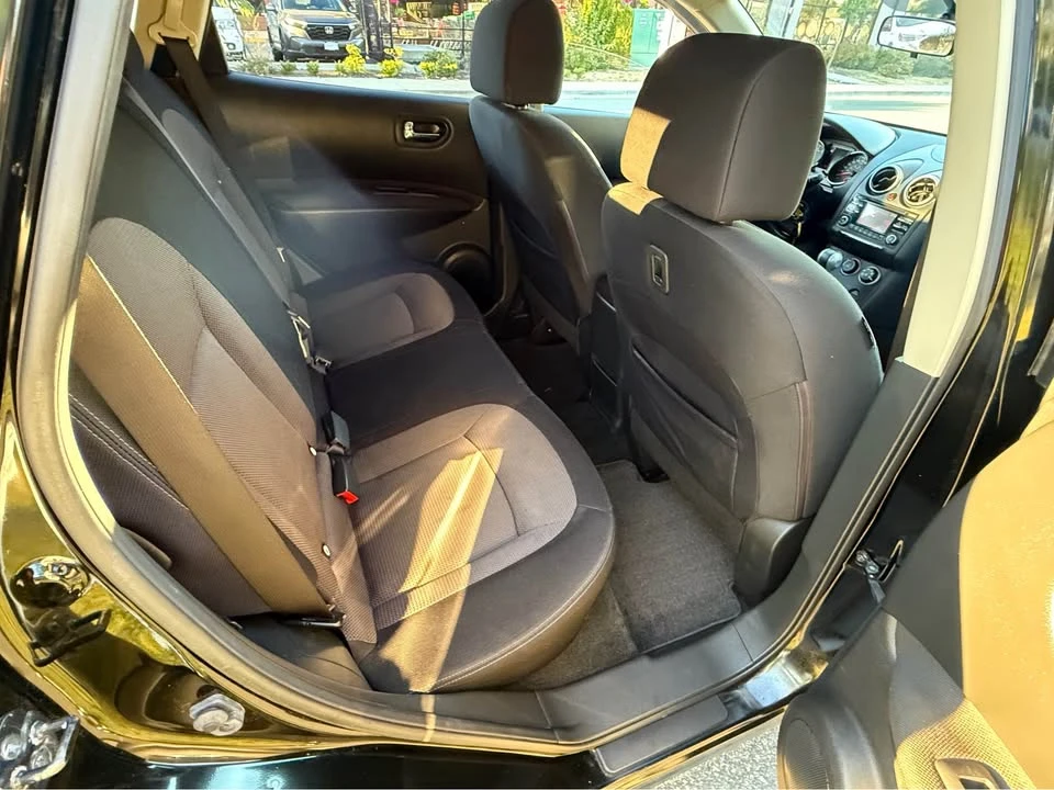 2012 Nissan Rogue - Image 7 of 10