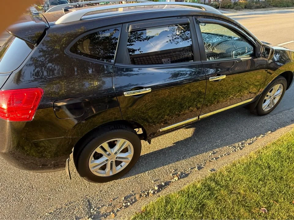 2012 Nissan Rogue - Image 4 of 10