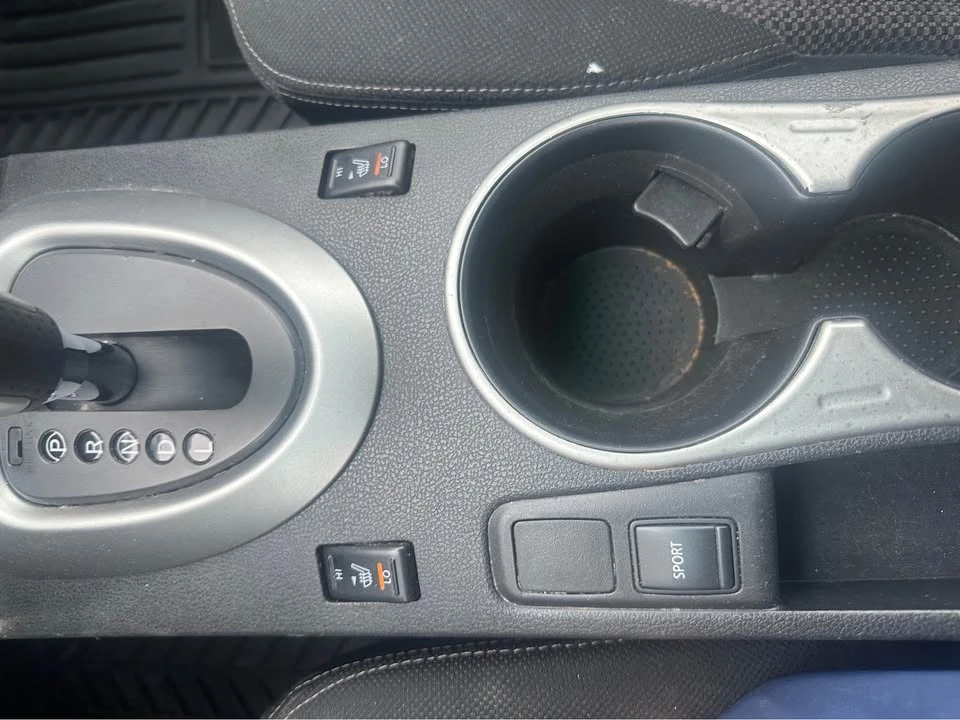 2012 Nissan Rogue - Image 11 of 13