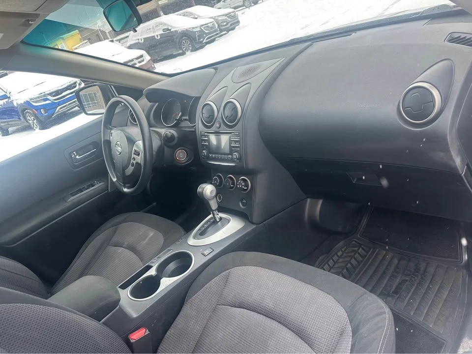 2012 Nissan Rogue - Image 9 of 13