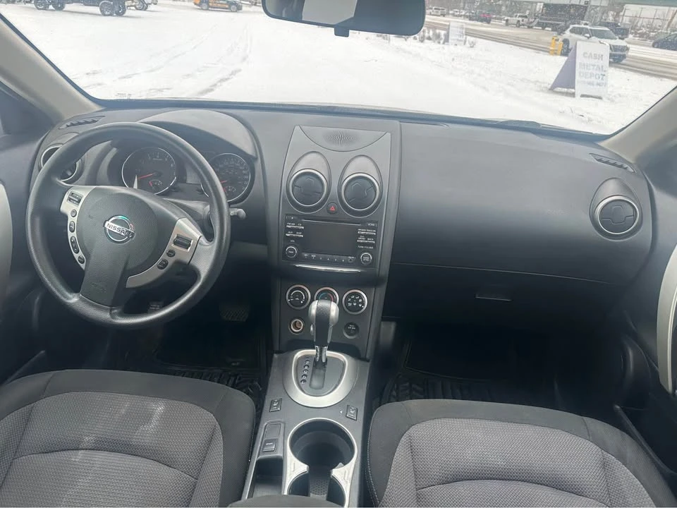 2012 Nissan Rogue - Image 8 of 13