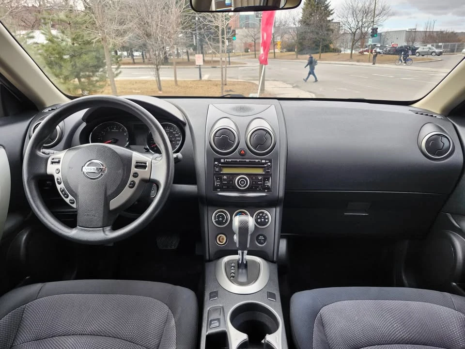 2012 Nissan Rogue - Image 11 of 17