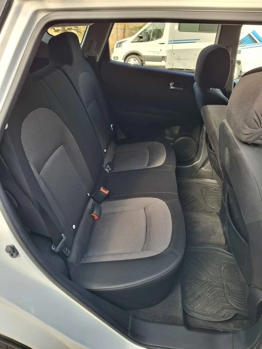 2012 Nissan Rogue - Image 8 of 17