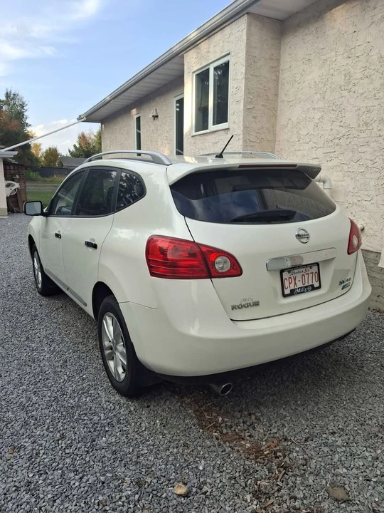 2012 Nissan Rogue - Image 3 of 17