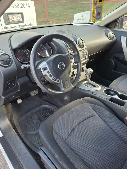 2012 Nissan Rogue - Image 13 of 17