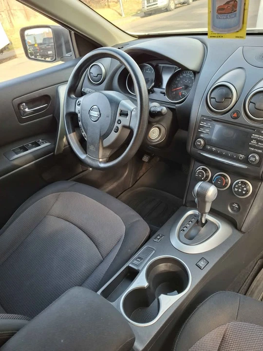 2012 Nissan Rogue - Image 11 of 17