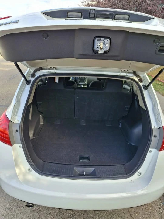2012 Nissan Rogue - Image 5 of 17