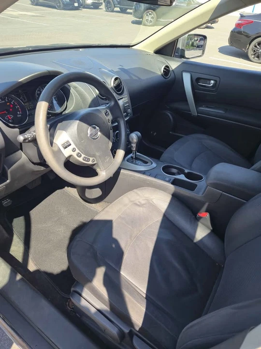 2012 Nissan Rogue - Image 6 of 6