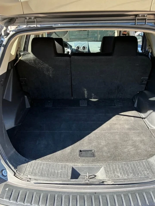 2012 Nissan Rogue - Image 8 of 9