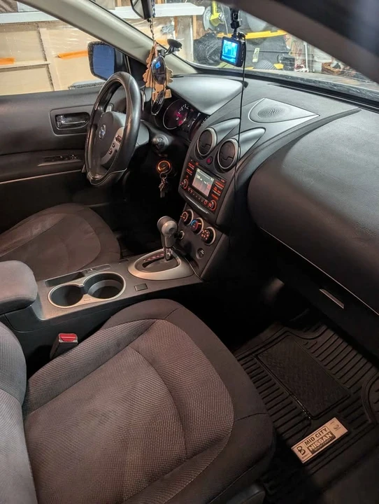 2012 Nissan Rogue - Image 7 of 10