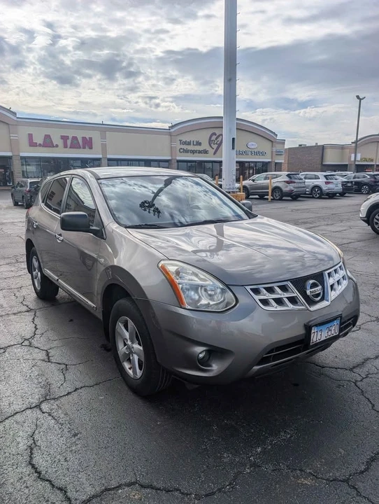 2012 Nissan Rogue - Image 2 of 10