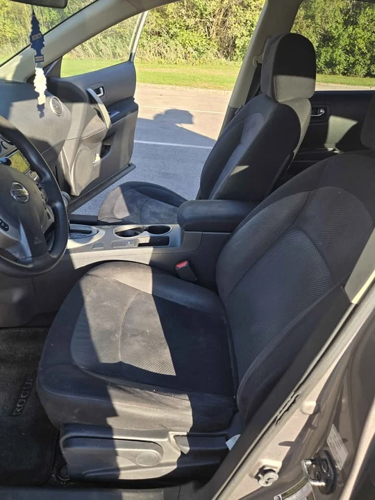 2012 Nissan Rogue - Image 11 of 17