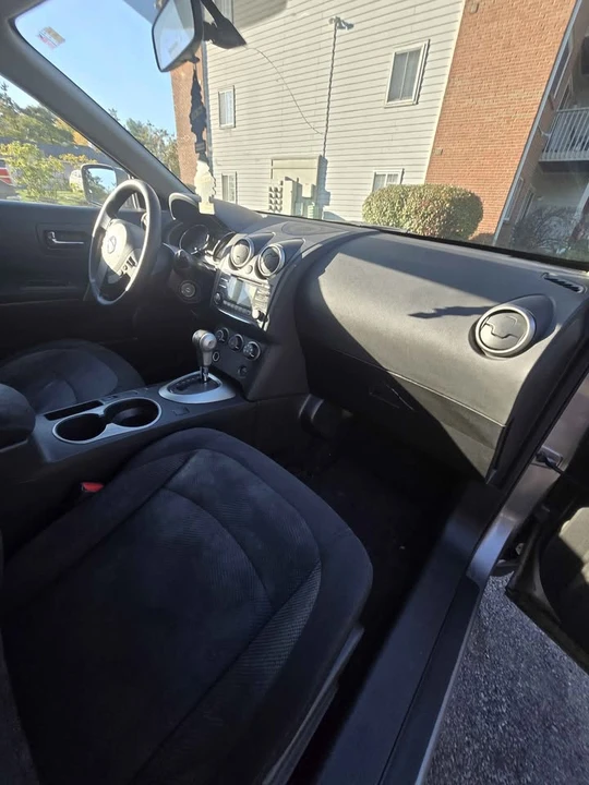 2012 Nissan Rogue - Image 10 of 17