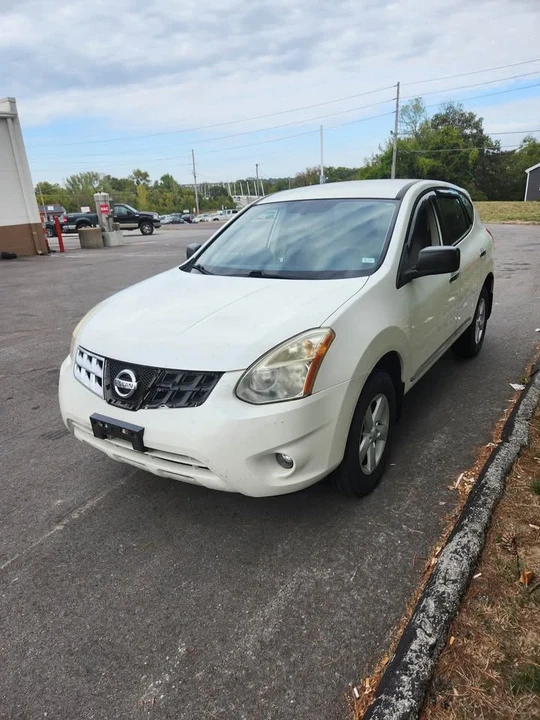 2012 Nissan Rogue - Image 2 of 9