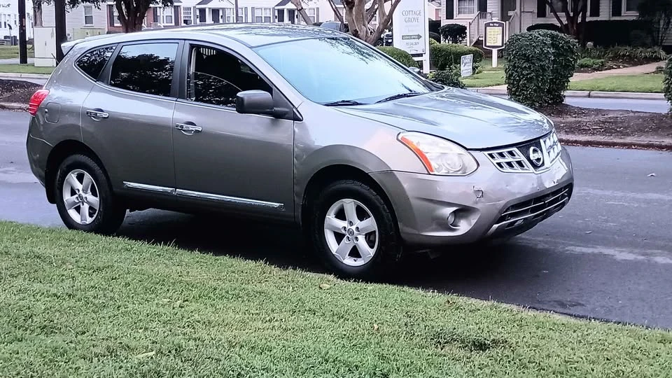 2012 Nissan Rogue - Image 3 of 5