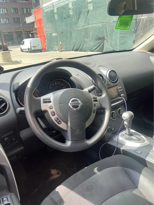 2012 Nissan Rogue - Image 6 of 10