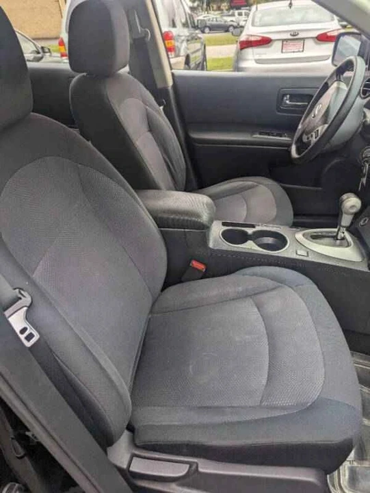 2012 Nissan Rogue - Image 2 of 11
