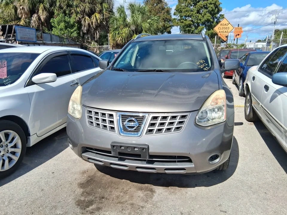2012 Nissan Rogue - Image 10 of 11