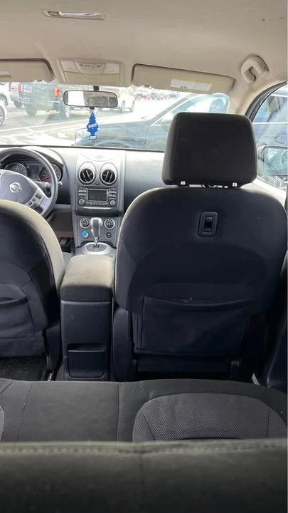 2012 Nissan Rogue - Image 11 of 12